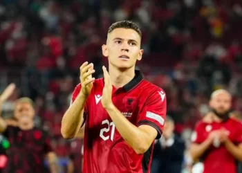 E ardhmja e Kristjan Asllanit “në ajër”: Interi nuk e do, por askush s’e merr