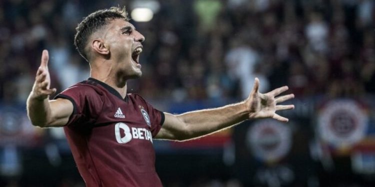 Shumë shpejt zyrtarizimi, Qazim Laçi ndërron mjedis