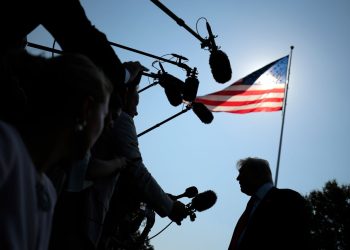 Tensione tregtare SHBA-BE, Trump optimist për bllokun evropian, por jo për Kanadanë