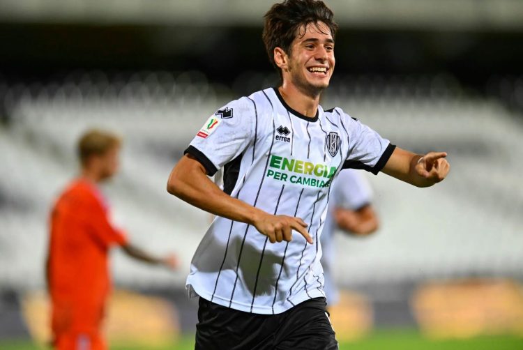 Tekniku i Cesenës optimist për Cristian Shpendin: Shkon në nivele të larta, lëreni të qetë