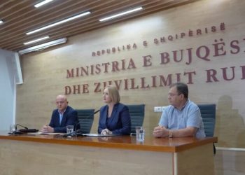 “Shkrihet” AKU-ja, inspektorët do kalojnë në provim nga profesorët e Universitetit Bujqësor