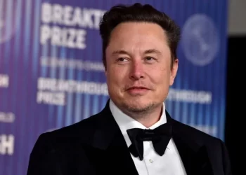 Elon Musk prezanton Grok 4, AI-në që formon përgjigjet duke parë postimet e tij në X