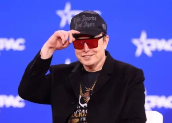 Elon Musk: Meshkujt biologjikë nuk duhet të marrin pjesë në sportet për femra