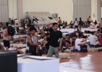 Greqia miraton ligjin e ri për azilin: Emigrantët do të rikthehen direkt në vendin e origjinës