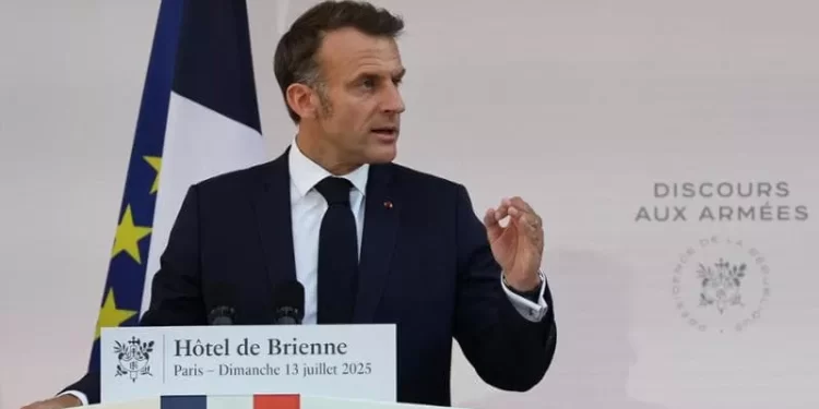 Franca dyfishon shpenzimet ushtarake, Macron: Liria jonë nuk ka qenë kaq në rrezik