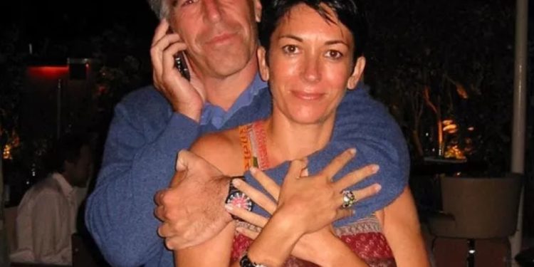 Maxwell nuk hesht më! Nis zbardhja e dosjes “Epstein” që mund të rrëzojë figura të mëdha