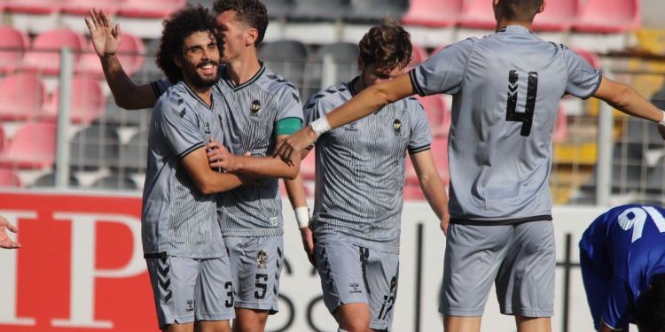 Flamurtari ndërhyn në merkato, firmos mesfushori