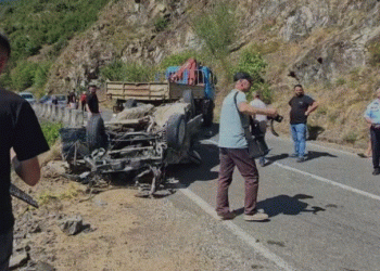 I riu në Mat u mbyt me litar, publikohen pamjet e nxjerrjes së makinës nga Liqeni i Shkopetit