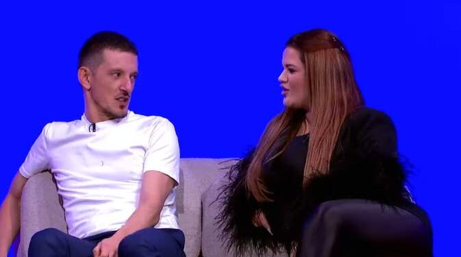 ‘U kthyem në Kosovë’/ Aksidentohen Gresa dhe Vullneti