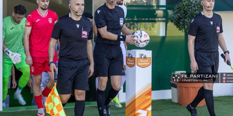 LIGA E EUROPËS/ Besnik Hasi përballë Etrit Berishës, UEFA u cakton grup gjyqtarësh nga Superiorja