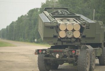 SHBA redukton armët për Ukrainën, Kievi në alarm: Po inkurajoni Rusinë të zgjasë luftën