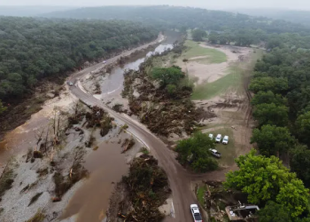 Tragjedia në Teksas, shkon në 52 numri i viktimave. Vijojnë kërkimet për të zhdukurit