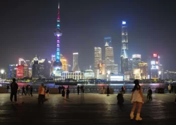 FT: Kina po ngre qytete për veten, jo për botën