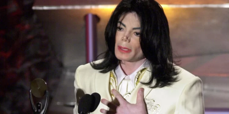 Filmi i shumëpritur për Michael Jackson shtyhet, arsyeja mbetet mister