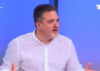 “Isha i patakt”/ Jul Deda rrëfen me historinë e dashurisë me gruan: E pashë nga pas