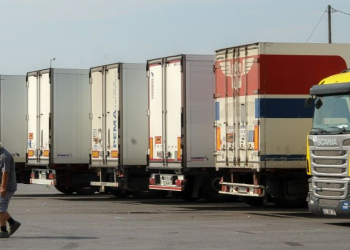 Arrestimi i 14 doganierëve, Greqia zgjat orarin në kufirin me Shqipërinë