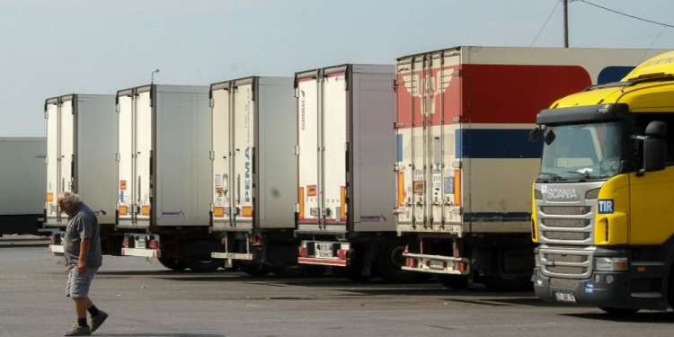 Arrestimi i 14 doganierëve, Greqia zgjat orarin në kufirin me Shqipërinë