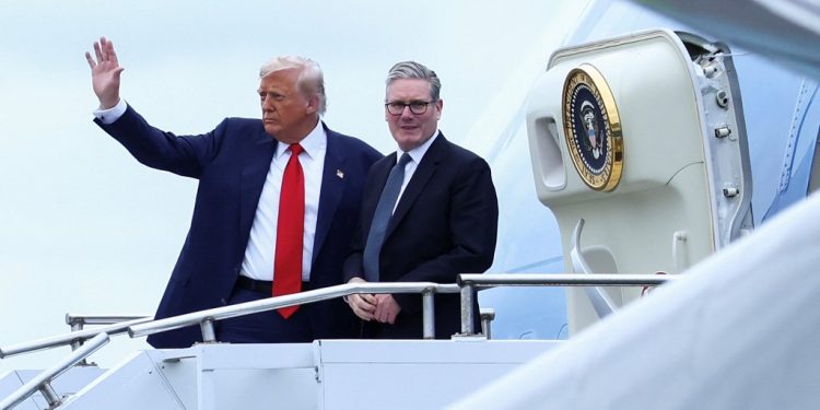 Starmer paralajmëroi njohjen e shtetit palestinez, Trump: Po bën të njëjtën gjë si Macron, por…