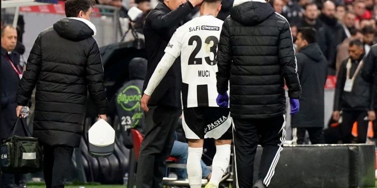 Legjionarët/ Muçi luan për 30 min me Besiktas, Strakosha rigjen fanellën e titullarit me AEK