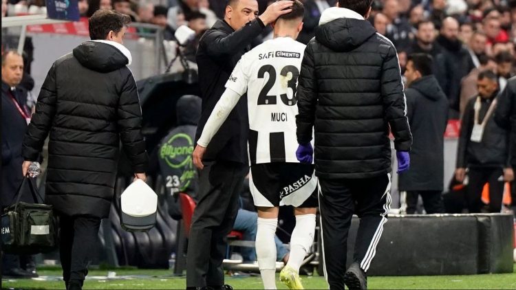 Legjionarët/ Muçi luan për 30 min me Besiktas, Strakosha rigjen fanellën e titullarit me AEK