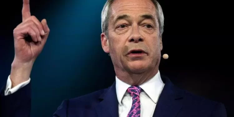 Britania drejt djathtës ekstreme? Farage dominon sondazhet, Starmer humbet besimin