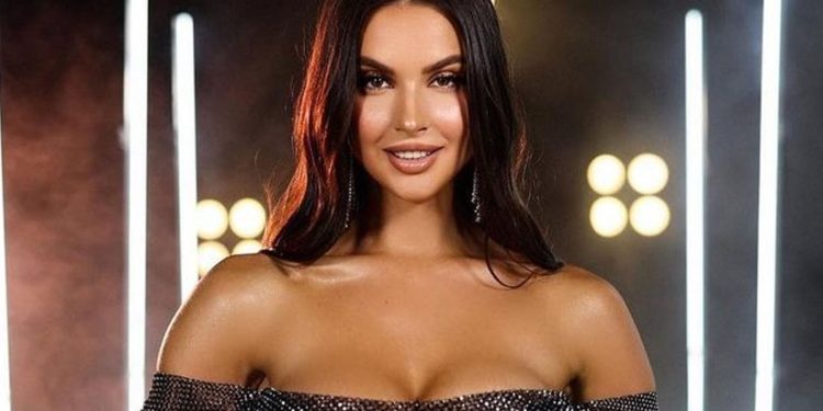 “Date night” dhe unazë në dorë! Oriola Marashu lë të kuptohet se ka nisur kapitull të ri