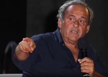 Grabitet ish-legjenda e futbollit francez, hajdutët marrin trofe dhe medalje të çmuara