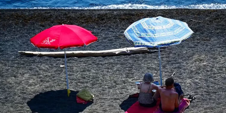 Alarm në Mesdhe, uji tejkalon 30 gradë! Ekspertët: Nxehtësia është trefishuar në 80 vitet e fundit