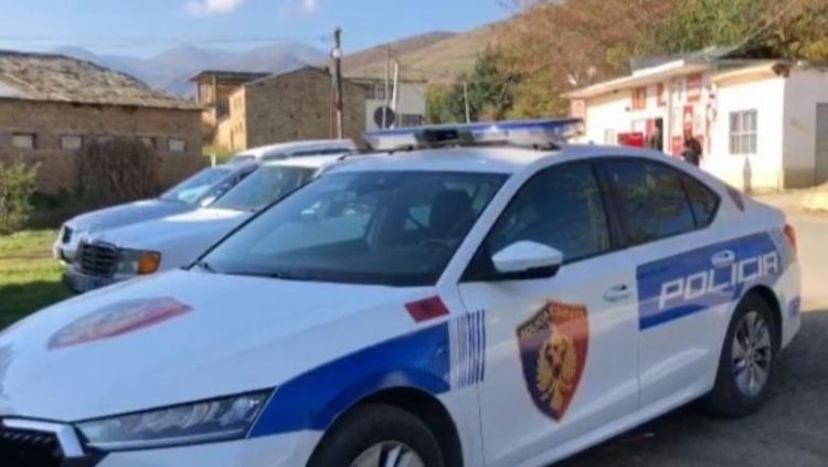 4 të rinjtë marrin peng 48-vjeçarin në Durrës, e dhunojnë në makinë! Shpallen në kërkim