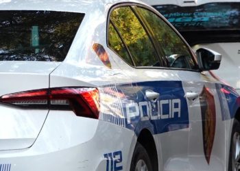 Sherr i dhunshëm mes nëntë personave në një lokal në Librazhd, arrestohen dy persona, procedohet kamerierja