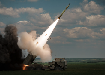 “Predha e raketa balistike”, Kievi ngre alarmin: Rusia po na vret me armët e Koresë së Veriut