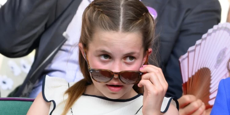 Fytyrat qesharake të Princeshës Charlotte në finalen e meshkujve të Wimbledonit