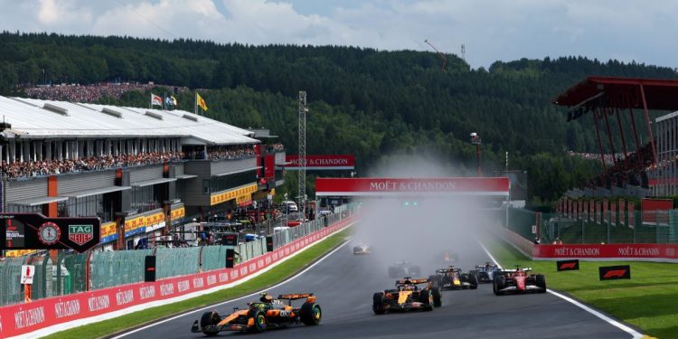 FORMULA 1/ Piastri bën gjithçka mire pas kaosit në start, triumfi në pistën legjendare të SPA e shkëput në kreun e renditjes. Reagon edhe Ferrari