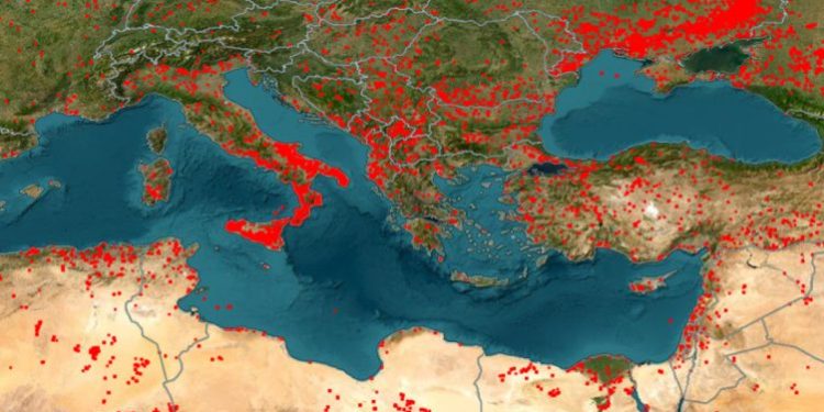 Nga Spanja në Greqi e Shqipëri, i gjithë Mesdheu po digjet, NASA publikon imazhet satelitore