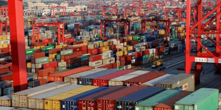 Kina, kundërpërgjigje ndaj masave të Brukselit: Kufizim i blerjeve të pajisjeve mjekësore nga BE