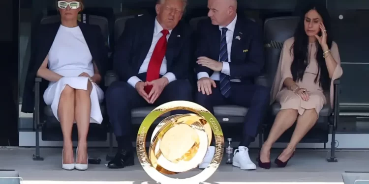 Trump ndjek finalen e Kupës së Botës për Klube, fishkëllima në stadiumin MetLife