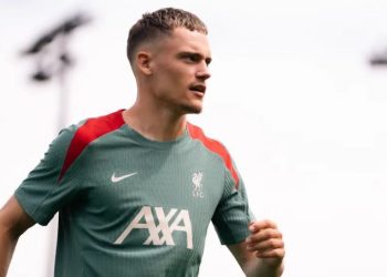 Babai i Wirtz zbulon prapaskenat: Bayern insistoi për të, por zgjodhi Liverpoolin