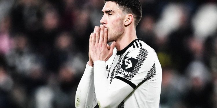 5 çështje në shtëpinë e Juves, Vlahovic me shokë bllokojnë merkaton