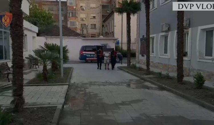 Në kërkim ndërkombëtar për vrasje dhe armëmbajtje pa leje, arrestohet 45-vjeçari në Vlorë