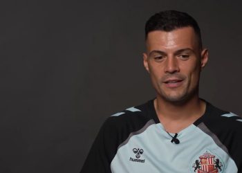 Xhaka bëhet “shenjtor”, prezantohet te Sunderland: Krenar që ndodhen këtu