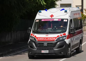 Tragjedi në Itali, automjeti përplaset me kamionin në tunel, tre të vdekur dhe dy të plagosur