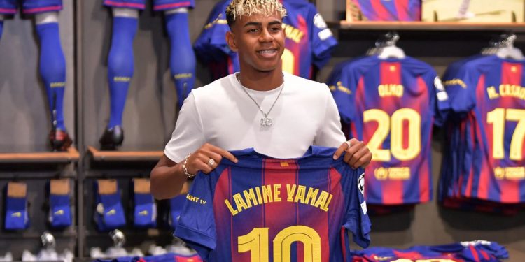 Fenomeni Yamal, në 48 orë shiten 700 mijë fanella, Barça fiton shifra të frikshme