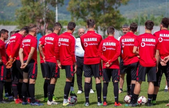 ZYRTARE/ Lojtari më i ri që ka debutuar me Kombëtaren shqiptare befason me të ardhmen, prezantohet te skuadra e Serisë D