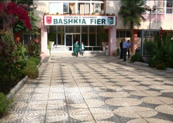 “Furtunë” në Bashkinë Fier, pas urdhrit të Ramës nisin lëvizjet e para (Emrat)