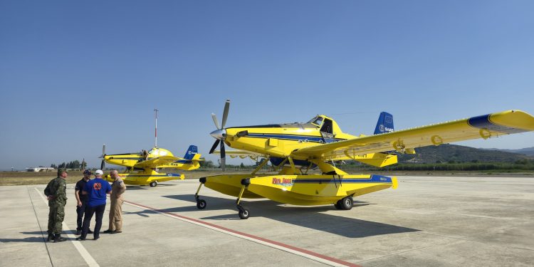 Zjarret, mbërrijnë në Shqipëri dy avionë nga vende të BE-së