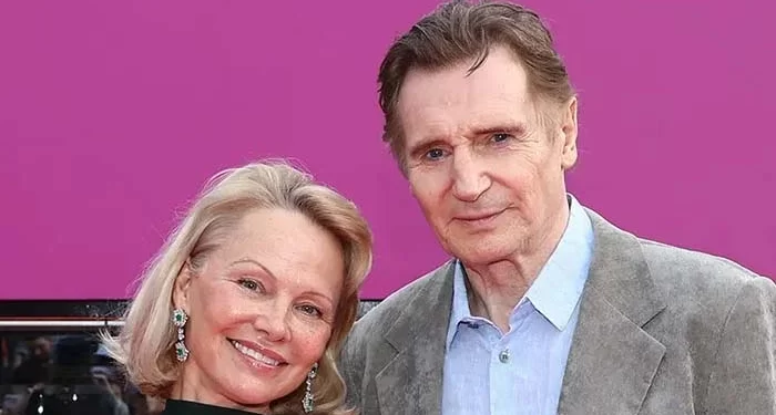 Romanca midis Liam Neeson dhe Pamela Anderson ka mbaruar?
