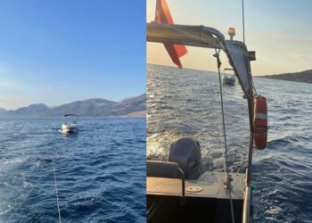 Mjeti lundrues pëson defekt në Gjirin e Kakomesë, turistët rrezikojnë të mbyten