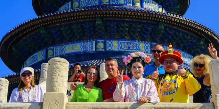 Udhëtimi pa viza ka sjellë dividentë në turizëm, por po shërben edhe si një përshpejtues ekonomik dhe tregtar