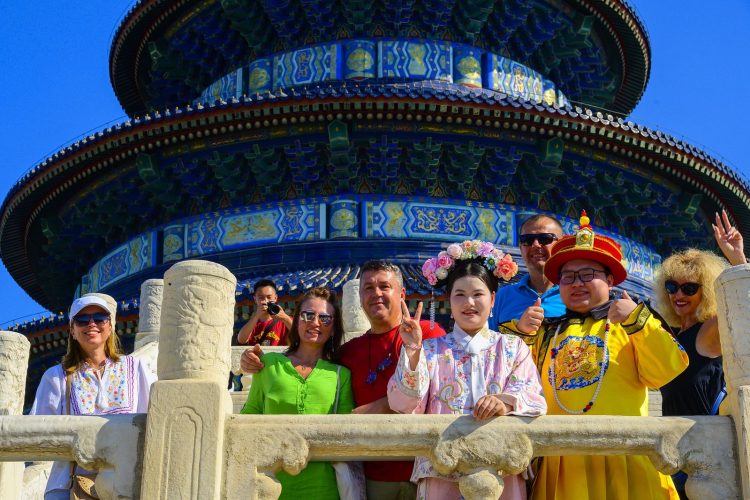 Udhëtimi pa viza ka sjellë dividentë në turizëm, por po shërben edhe si një përshpejtues ekonomik dhe tregtar