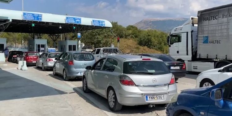 Fluks në Kakavijë, po vijnë emigrantët